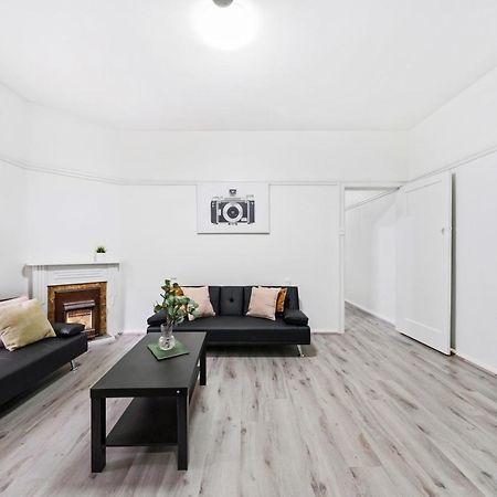 Burwood New 2 Bedroom 2 Bathroom Apartment Sydney Exterior foto