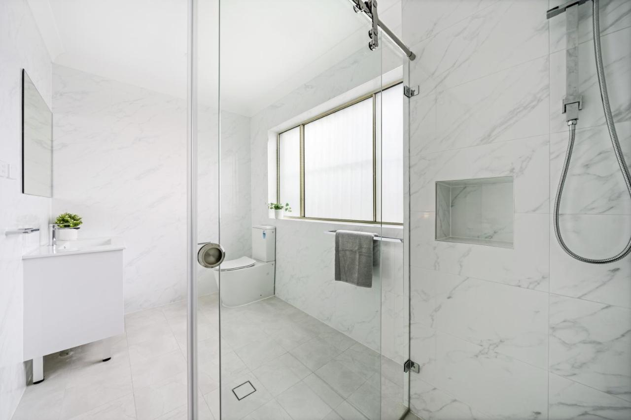 Burwood New 2 Bedroom 2 Bathroom Apartment Sydney Exterior foto